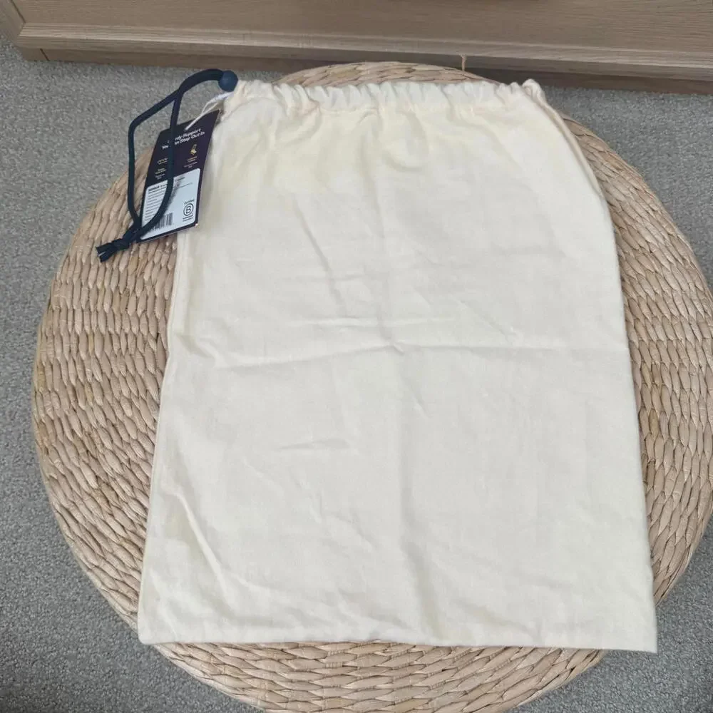 Bombas Sunday Slipper Drawstring Storage Bag | Cream Logo Pouch - Picture 2 of 4